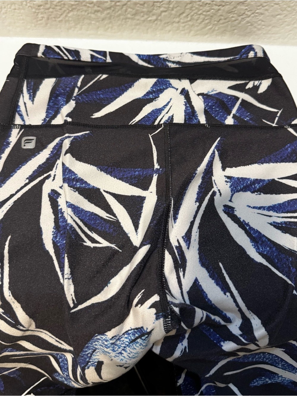 Fabletics High Waist Mesh Panel Leggings - Abstract Botanical Print - Size XS